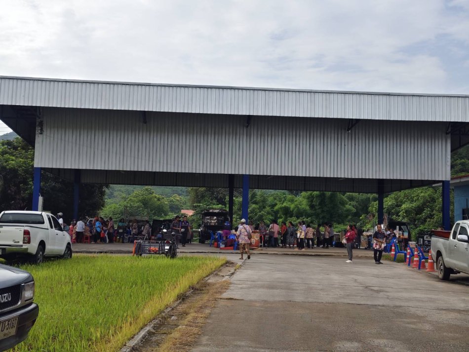 **ตลาดนัดชุมชนคนพอเพียง ส่งเสริมการท่องเที่ยวตำบลวังนกแอ่น**